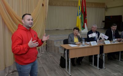 Руководство Крупского района провело открытый диалог с молодежью БГПУ