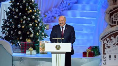 Юные крупчане участвовали в благотворительном новогоднем празднике с участием Президента