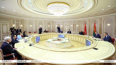 Лукашенко: Беларусь готова создавать совместные предприятия с Мурманской областью