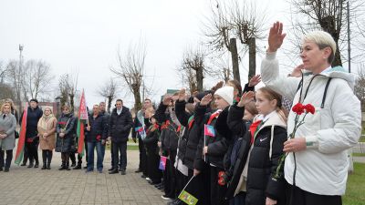 Крупчане празднуют 107-ю годовщину Октябрьской революции (фото)