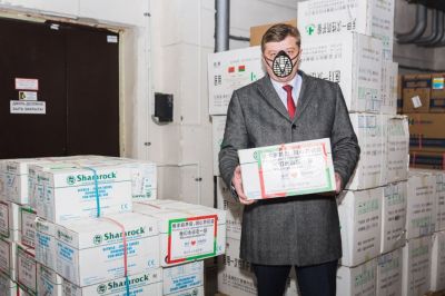 Самолет с гуманитарным грузом для Минской области прилетел в Беларусь