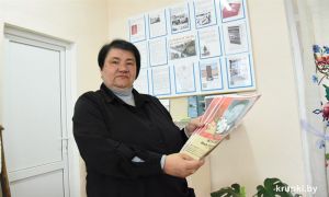 Бережно хранит Валентина Плиско фото дедушки 1945 года