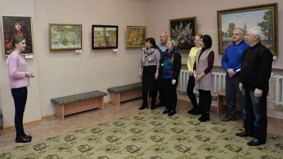 У Крупках прэзентавалі кнігу &quot;Барыс Аракчэеў. Бэз малюецца на шчасце&quot; і адкрылі выставу &quot;Чалавек з душой мастака&quot;