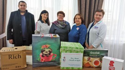 Крупским медикам, работающим в «красной зоне», профсоюзы передали продуктовые наборы