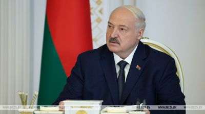 "Упирайтесь и работайте!" Лукашенко на совещании с руководством Совмина обозначил генеральную линию