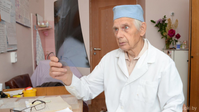 Более 60 лет посвятил медицине Михаил Вайтехович