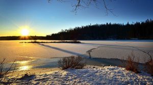 Подробности трагедии на озере Селява, где отец и сын провалились под лед