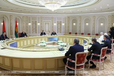 Лукашенко: мы готовы предложить Ростовской области товары и услуги на условиях лучше, чем у иностранцев