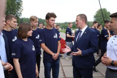 Александр Турчин встретился с бойцами БРСМ на реконструкции «Хатыни»