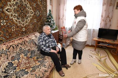 Районная организация РОО &laquo;Белая Русь&raquo; поздравила 90-летнего юбиляра Анатолия Шабайло
