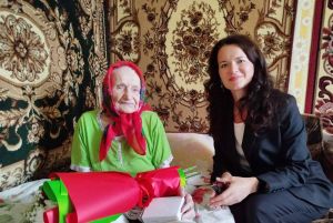 Заместитель председателя Крупского райисполкома поздравила несовершеннолетних узников