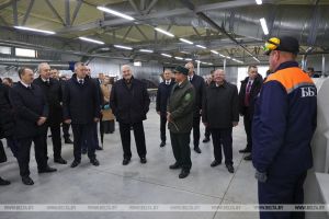 Лукашенко поручил по-хозяйски развивать территории заповедников и осмотрел &quot;деревню будущего&quot;