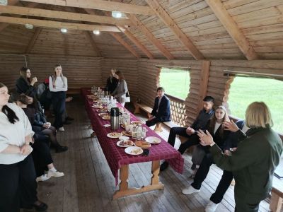 Молодые специалисты посетили лесоохотничье хозяйство Крупского лесхоза