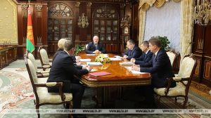 Александру Лукашенко предложили новации в работе ФСЗН и пенсионном обеспечении