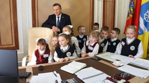 Первоклассники встретились с председателем Крупского райисполкома