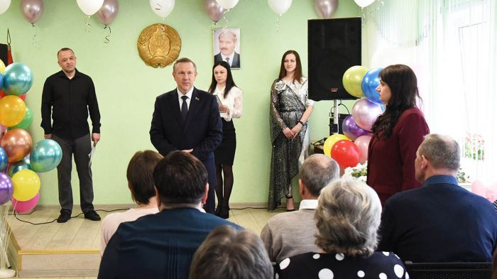 Работники ЖКХ принимали поздравления накануне профессионального праздника