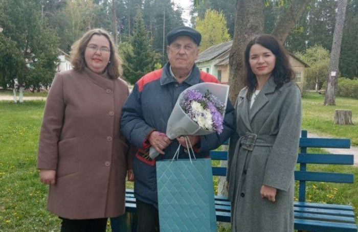 С наступающим праздником - Днём Победы поздравили Ивана Пикту