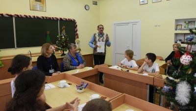Воспитанники военно-патриотического клуба «Наследие» районной гимназии изучают традиции и историю своего рода