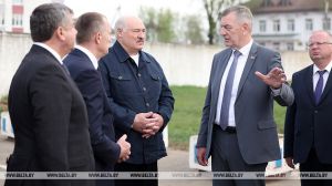 Лукашенко об агросервисе в Шклове: вся страна будет копировать этот опыт