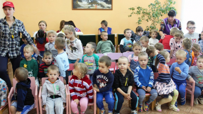 Спасатели Крупского РОЧС побывали в гостях у малышей ясли-сада № 3