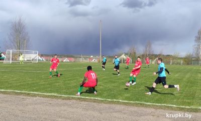 Крупская футбольная команда &laquo;Седан&raquo; успешно стартовала в областном первенстве