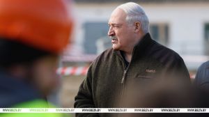 Лукашенко еще раз обратил внимание аграриев на культуру земледелия, покритиковав за качество вспашки