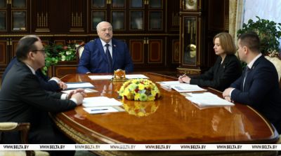 Устраивает ли это абитуриентов и их семьи? Лукашенко подробно расспросил чиновников о проведении ЦЭ и ЦТ