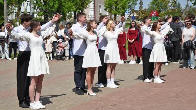 В Крупках выбрали лучших в традиционном смотре-конкурсе танцевальных пар 