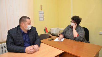 В районной библиотеке два раза в неделю продолжает свою работу общественная приемная