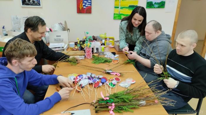 В Крупском ТЦСОН Христово воскресенье ожидали с творческим вдохновением